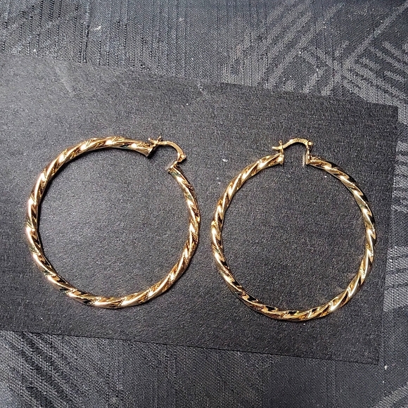 Jewelry - COPY - Gold plated hoops